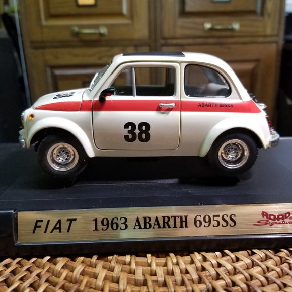 1:18 1963 FIAT ABARTH 695SS フィアット アバルト 【公式通販】